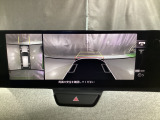 360度モニターは、4つのカメラによる前後左右・俯瞰映像でドライバーからは見えない領域の危険認知をサポート!全周囲の死角を減らし、狭い駐車場や幅寄せ、T字路の進入などの運転の安心感を高めます!