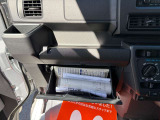 軽自動車は何よりその手軽さが魅力ですね。狭い道でもラクラクです。税金など維持費も抑えられるし、セカンドカーとしてもオススメのくるまです。