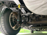 お車を安心してお乗りいただく為には、足回りの定期点検が欠かせません。サービスサポート(有償保証)では無料点検もご提供しており、安心のカーライフをお過ごしいただけるサポート体制が整っています。