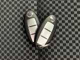 楽々インテリジェントキーはポケット、バッグに入れたままドアロック開閉からエンジン始動まで出来る便利なキーです。