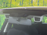 【アイサイト】前方の車両等を検知し、衝突しそうな時は警報で注意を促し、ブレーキを踏む力をサポート。ブレーキを踏めなかった場合は衝突被害軽減ブレーキが作動、衝突回避をサポートします。