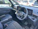 周囲が広く見わたせて、車両感覚もつかみやすい♪初めての道も好奇心を優先できる、運転しやすさです!