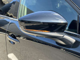 ウィンカーがドアミラーに内蔵されています。ドレスUP効果が主ですが、周りの車からも気づいてもらい易いので、安全性もにも繋がっています。