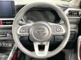 【純正革巻きステアリング】上質な革を使用することで、手にしっかり馴染みとても運転しやすいハンドルです♪