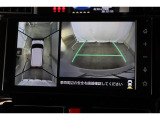 車両を上から見たような映像表示するパノラミックビューモニター付き!