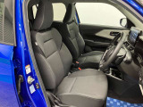 【フロントシート】さまざまな体格の方が快適に運転ができるよう配慮したシートになっております。