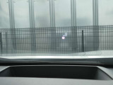 ヘッドアップディスプレイ。前方から視線を移動することなく車速やルート、プロパイロットの動作状況など運転に必要な情報を把握できます。
