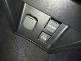 シガーソケット用の充電器が使用可能です!