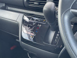 【 オートエアコン 】車内温度を感知して自動で温度調整をしてくれるのでいつでも快適な車内空間を創り上げます!//