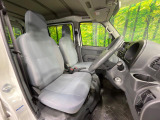 運転席シート廻りは使用感も少なく、良好な状態となっています。丁寧に使われていたことがよくわかりますね。