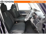 お客様にお座りいただくシートは、手作業で丁寧に洗浄いたしました。