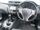 ゆったりとした足元とシンプルで見やすいメーターは、とても運転がしやすくなっています。
