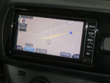 【7インチ純正ナビ】純正ナビを装備。タッチパネル式で使いやすく、詳細地図により目的地をピンポイントで設定できます。初めての道でも迷いにくく、ロングドライブも快適ですよ♪