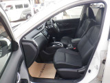 清潔で広々した座席です!是非、現車を見て体感してみてください。