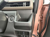 ドリンクホルダー装備☆運転席右側についていますのでドリンクも取り出しやすい☆