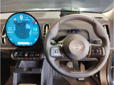 ミニ独特のゴーカートフィーリングと呼ばれる軽快なハンドリングはAT車、MT車のどちらでも楽しめます。