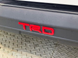 【TRDエアロ】人気のTRDエアロを装備!クルマの外観がよりスタイリッシュになり、街中で存在感あふれる1台に♪将来買い替える時にもリセールに影響しやすく、価値ある人気の装備です!