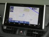 【9インチ純正ナビ】純正ナビを装備。タッチパネル式で使いやすく、詳細地図により目的地をピンポイントで設定できます。初めての道でも迷いにくく、ロングドライブも快適ですよ♪