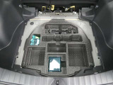 【車載工具】タイヤ交換には必需品ですね!万が一に役立つ工具です。緊急時に備え、使い方をしっかり覚えておきましょう。