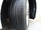 タイヤサイズは225/45R18となっております♪