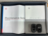 スマートキーは鍵をバッグに入れたままでもドアロックの開閉やエンジンのON・OFFができます。夜間や雨の日も鍵を探さなくて良いので便利です。