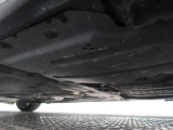 ご希望があれば下廻りの錆止め施工も承ります。クリアでの施工なので、純正のままの姿で防錆施工可能です。
