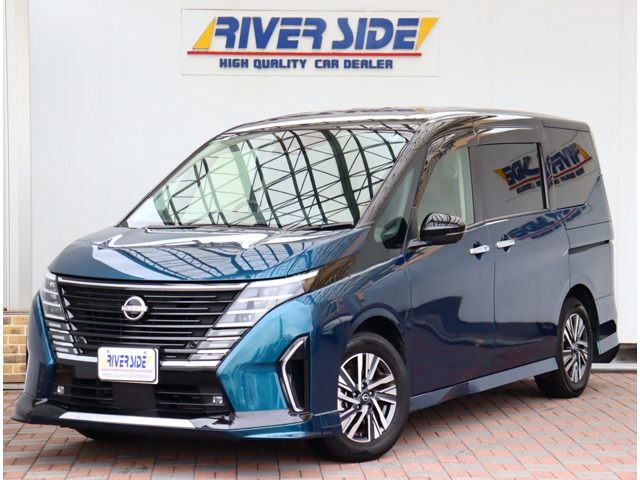 セレナ 1.4 e-POWER ハイウェイスターV 1オーナー プロパイロット後席モニター