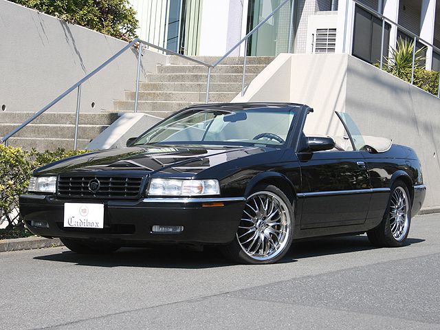 中古車 キャデラック エルドラド 電動オープン Work製19aw の中古車詳細 103 000km ブラック 神奈川県 298万円 中古車情報 中古車検索なら 車選びドットコム 車選び Com