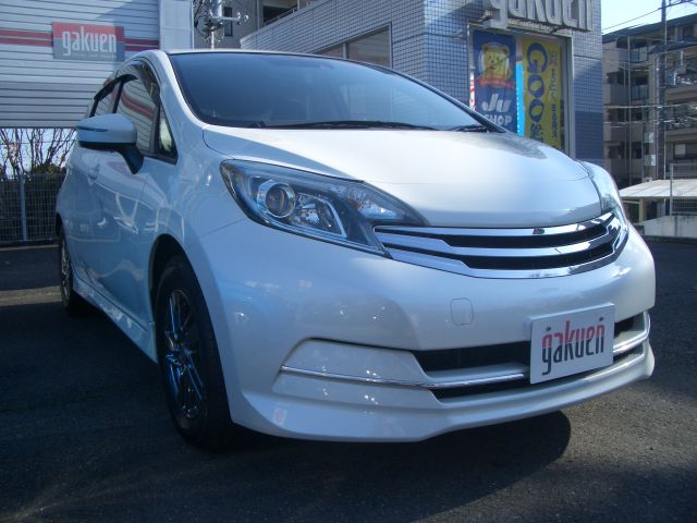 中古車 日産 ノート 1 2 X Dig S ライダー ナビ の中古車詳細 53 225km ブリリアントホワイトパール 茨城県 万円 中古車情報 中古車検索なら 車選びドットコム 車選び Com